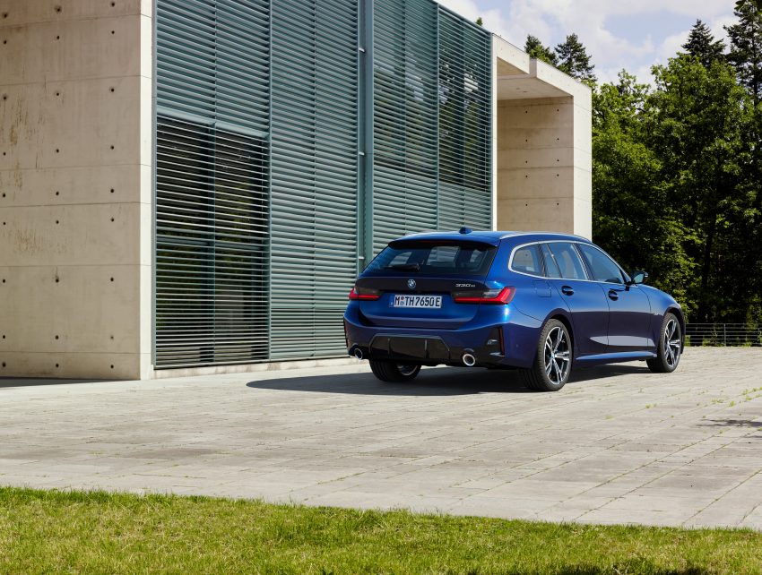 2023 BMW 3系列小改款官图发布！搭载 iDrive 8 车载系统 181114