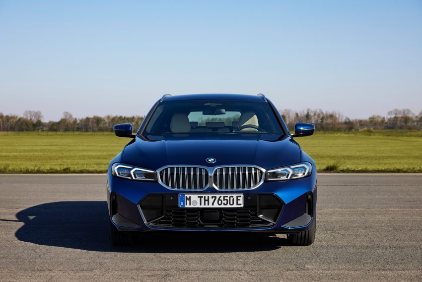 2023 BMW 3系列小改款官图发布！搭载 iDrive 8 车载系统 181117