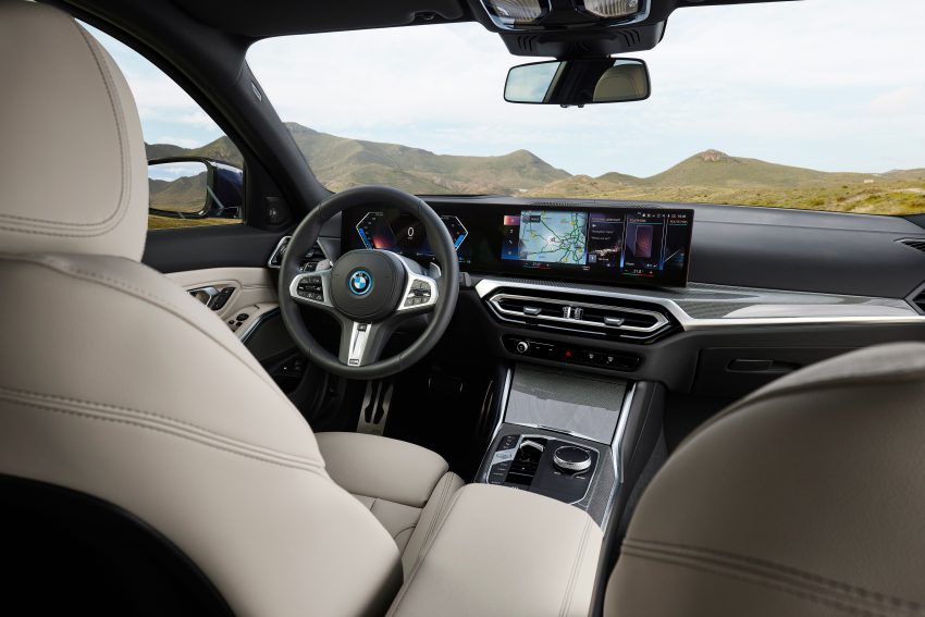 2023 BMW 3系列小改款官图发布！搭载 iDrive 8 车载系统 181127