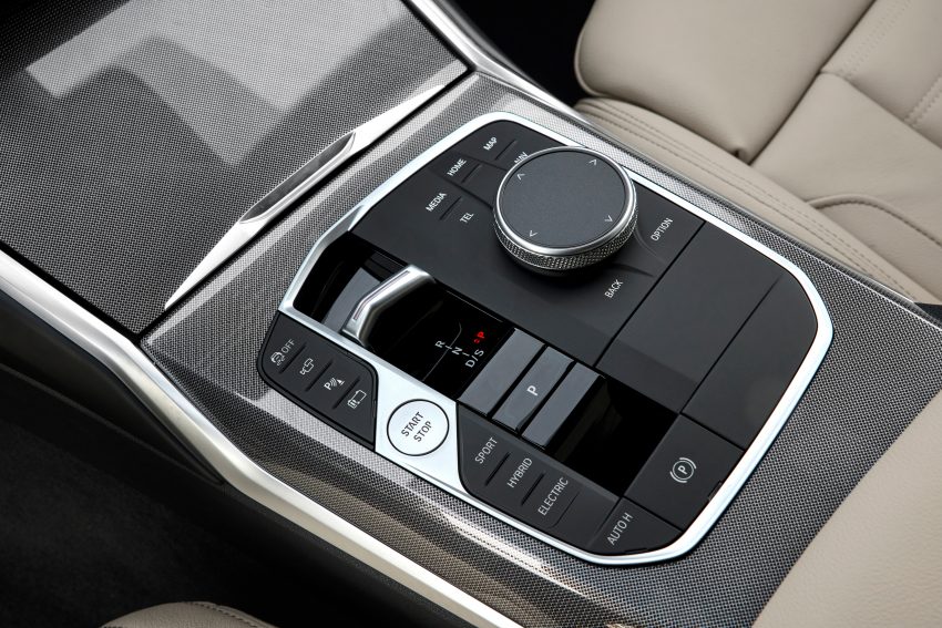 2023 BMW 3系列小改款官图发布！搭载 iDrive 8 车载系统 181130