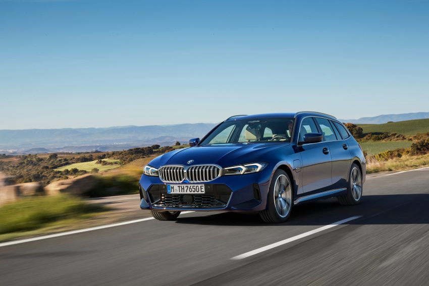 2023 BMW 3系列小改款官图发布！搭载 iDrive 8 车载系统 181104