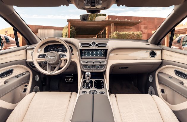 长轴版 Bentley Bentayga Extended Wheelbase 全球首发, 比标准版增长180mm, 拥更宽敞与舒适的后座空间