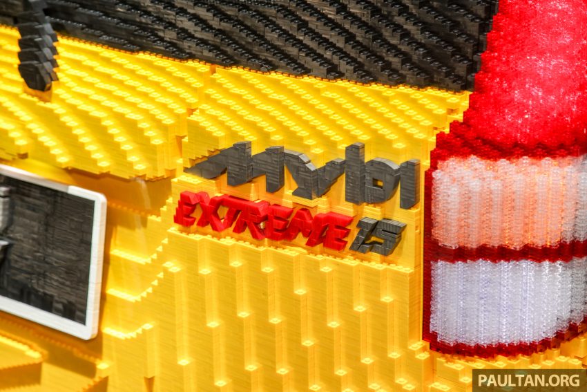 耗费两个月精心打造！1:1 比例乐高积木版 ‘Perodua MyBi’ 182304