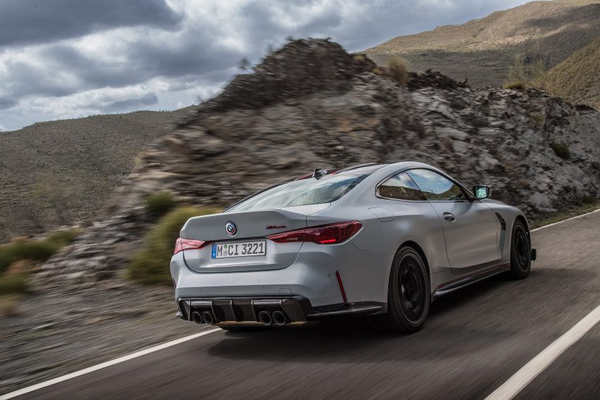 时隔19年后回归！2022 BMW M4 CSL 官图发布，号称品牌旗下最速量产车！极致减重100公斤，全球限量1,000台 181629