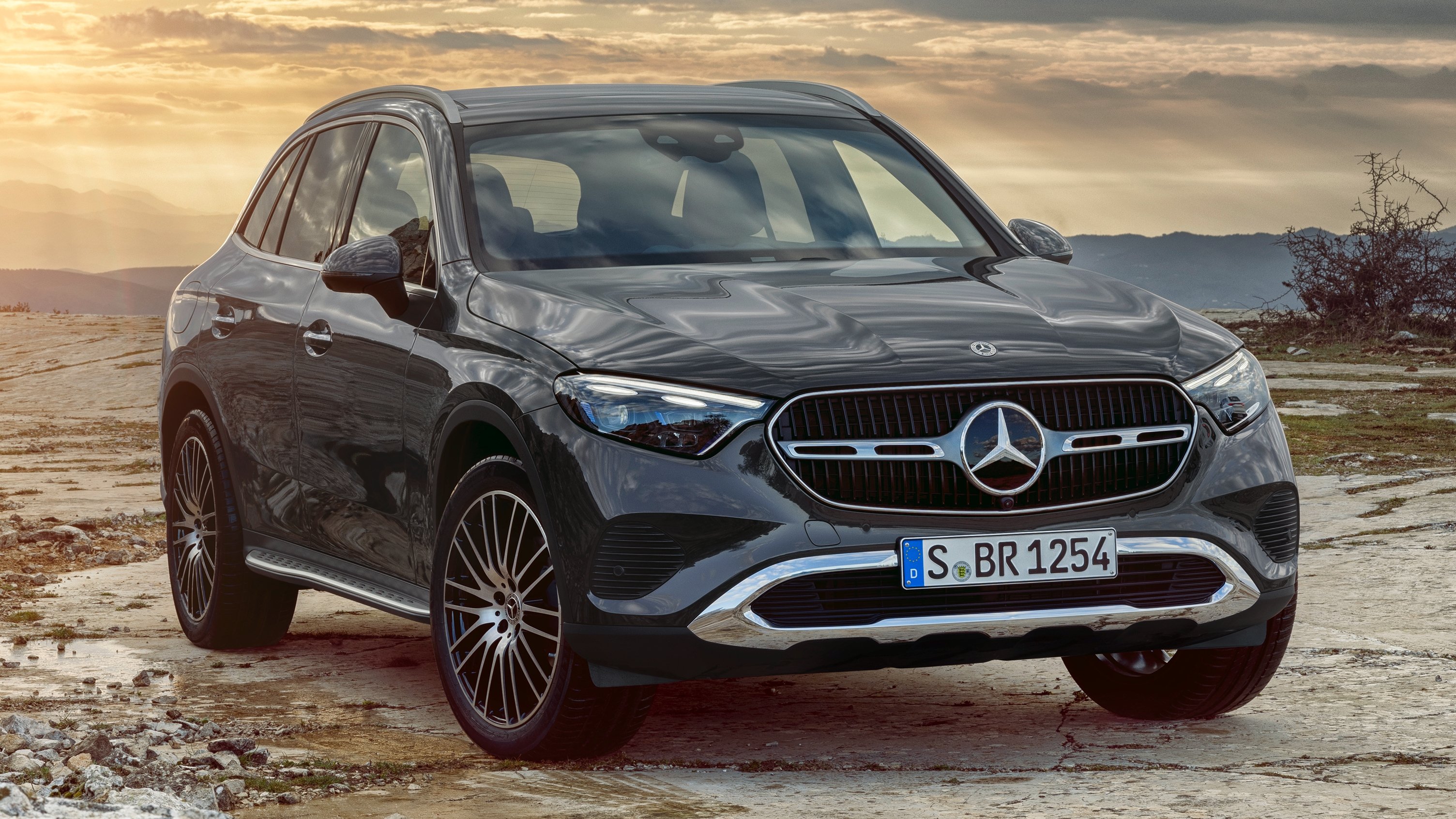 改头换面!全新一代 2022 Mercedes-Benz GLC 官图发布