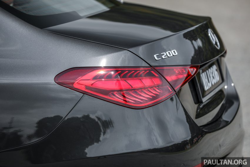 试驾集评: W206 Mercedes-Benz C 200 Avantgarde vs C 300 AMG Line, 配备, 动力和操控全面对比与导购心得 183266