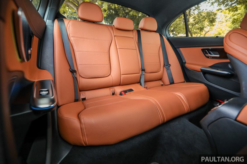 试驾集评: W206 Mercedes-Benz C 200 Avantgarde vs C 300 AMG Line, 配备, 动力和操控全面对比与导购心得 183349