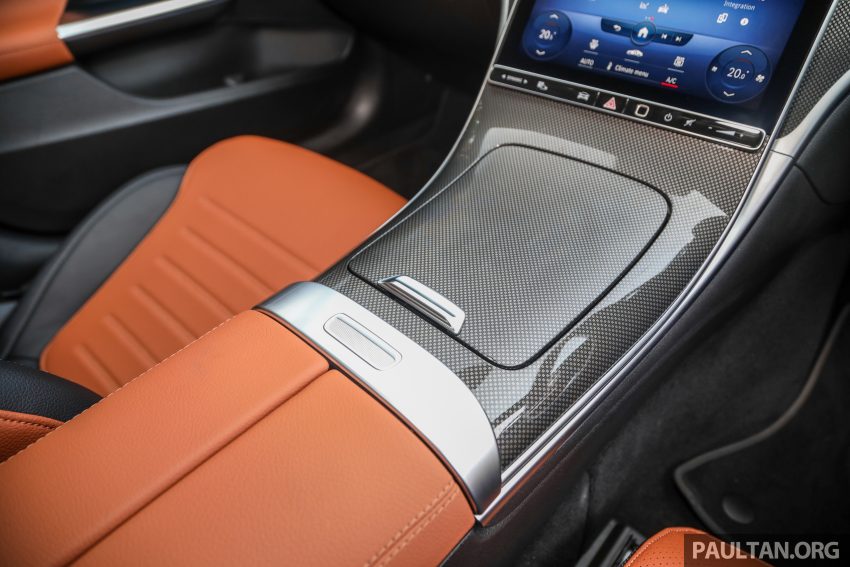 试驾集评: W206 Mercedes-Benz C 200 Avantgarde vs C 300 AMG Line, 配备, 动力和操控全面对比与导购心得 183448