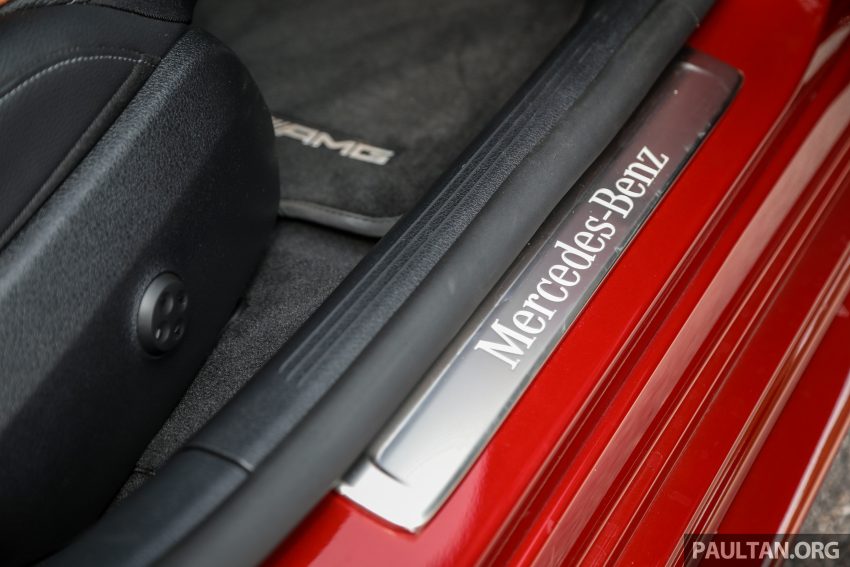 试驾集评: W206 Mercedes-Benz C 200 Avantgarde vs C 300 AMG Line, 配备, 动力和操控全面对比与导购心得 183469