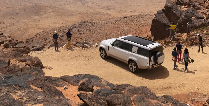 2023 Land Rover Defender 130 首发, 八座版本车身更长 182618