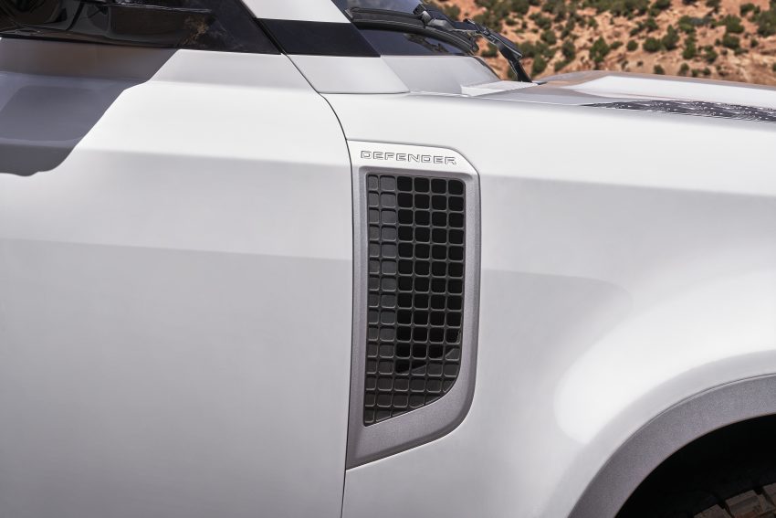 2023 Land Rover Defender 130 首发, 八座版本车身更长 182637