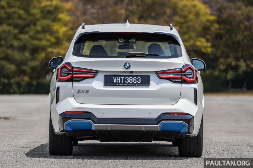 对比实拍: BMW iX3 M Sport Impressive 与 iX xDrive40 Sport, 两款 BMW 当家纯电SUV的差异, 价格33.4与41.5万 185353