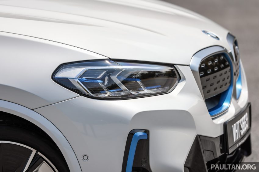 对比实拍: BMW iX3 M Sport Impressive 与 iX xDrive40 Sport, 两款 BMW 当家纯电SUV的差异, 价格33.4与41.5万 185358