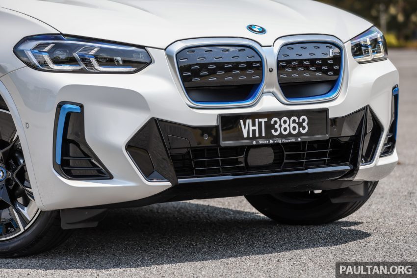 对比实拍: BMW iX3 M Sport Impressive 与 iX xDrive40 Sport, 两款 BMW 当家纯电SUV的差异, 价格33.4与41.5万 185362