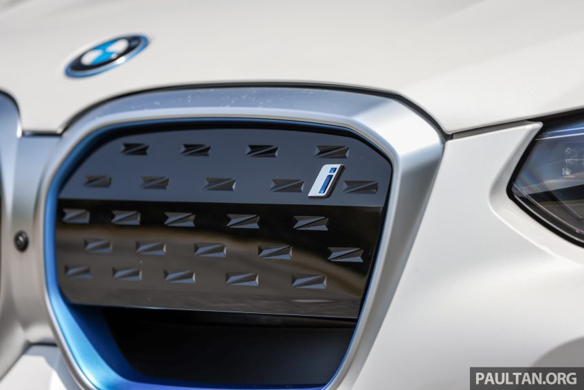 对比实拍: BMW iX3 M Sport Impressive 与 iX xDrive40 Sport, 两款 BMW 当家纯电SUV的差异, 价格33.4与41.5万 185363