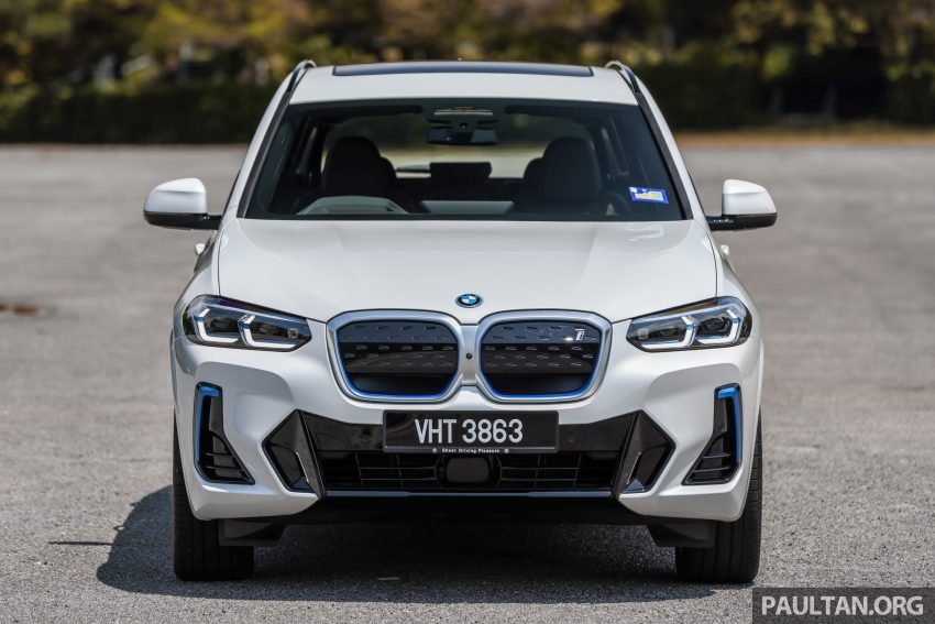对比实拍: BMW iX3 M Sport Impressive 与 iX xDrive40 Sport, 两款 BMW 当家纯电SUV的差异, 价格33.4与41.5万 185350