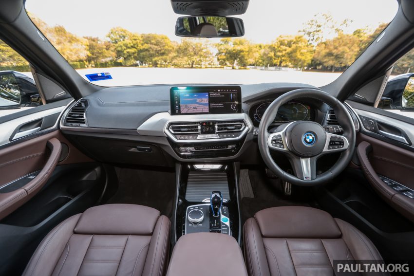 对比实拍: BMW iX3 M Sport Impressive 与 iX xDrive40 Sport, 两款 BMW 当家纯电SUV的差异, 价格33.4与41.5万 185386