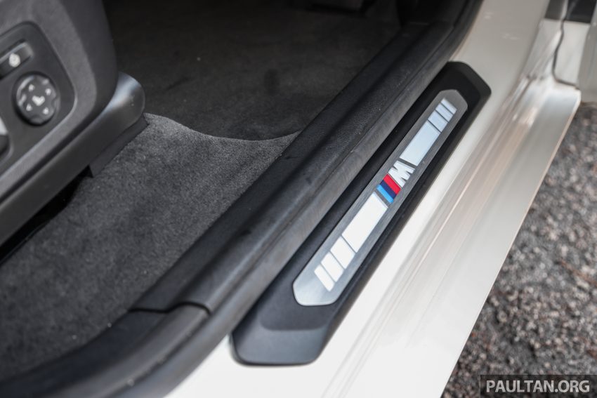 对比实拍: BMW iX3 M Sport Impressive 与 iX xDrive40 Sport, 两款 BMW 当家纯电SUV的差异, 价格33.4与41.5万 185448
