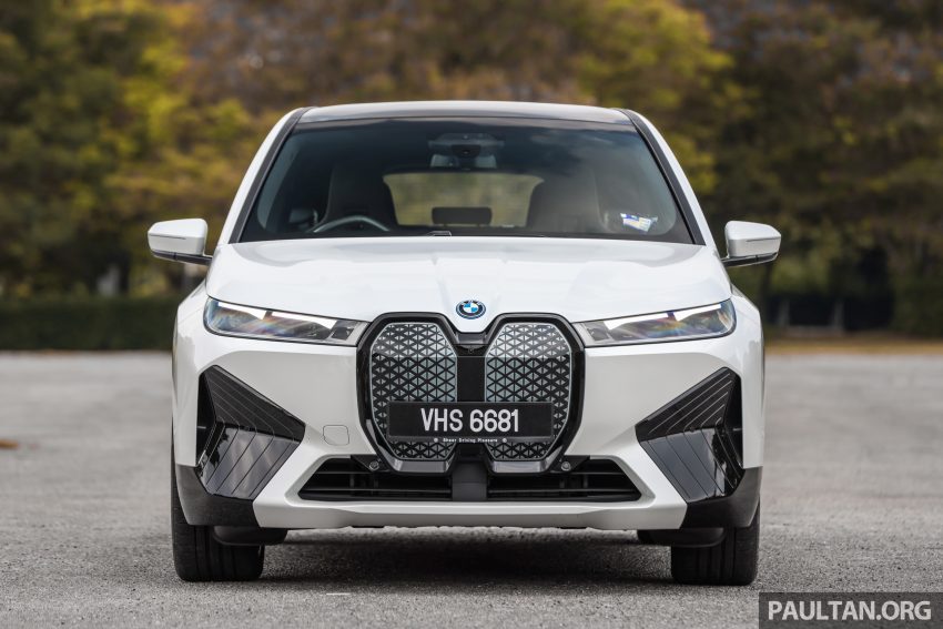 对比实拍: BMW iX3 M Sport Impressive 与 iX xDrive40 Sport, 两款 BMW 当家纯电SUV的差异, 价格33.4与41.5万 185470