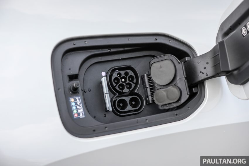 对比实拍: BMW iX3 M Sport Impressive 与 iX xDrive40 Sport, 两款 BMW 当家纯电SUV的差异, 价格33.4与41.5万 185490