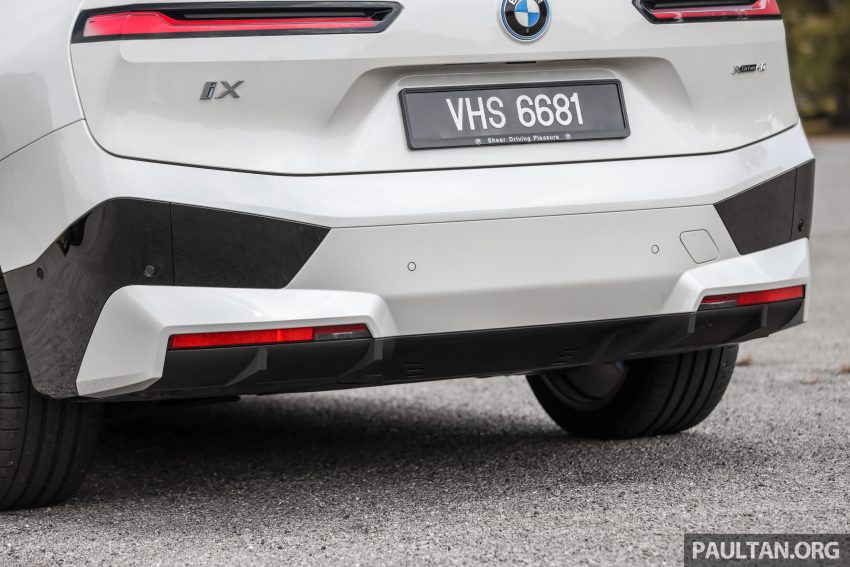 对比实拍: BMW iX3 M Sport Impressive 与 iX xDrive40 Sport, 两款 BMW 当家纯电SUV的差异, 价格33.4与41.5万 185499