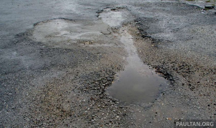 道路满是坑洞被亏是“月球路”, 沙副首席部长: 不值得修复 184227
