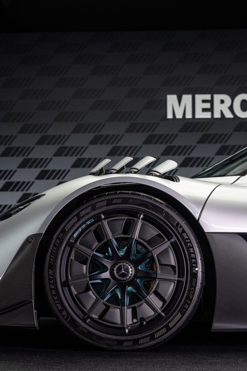 Mercedes-AMG One 首发, 大量采用F1技术的油电超跑 183117