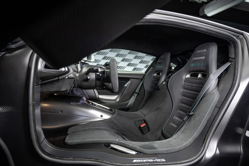 Mercedes-AMG One 首发, 大量采用F1技术的油电超跑 183119