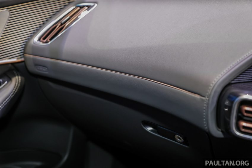 Mercedes-Benz EQC400 4Matic 纯电SUV开放预订, 预估价39万, 408匹马力/760Nm扭力, 5.1秒破百, 续航437公里 188724