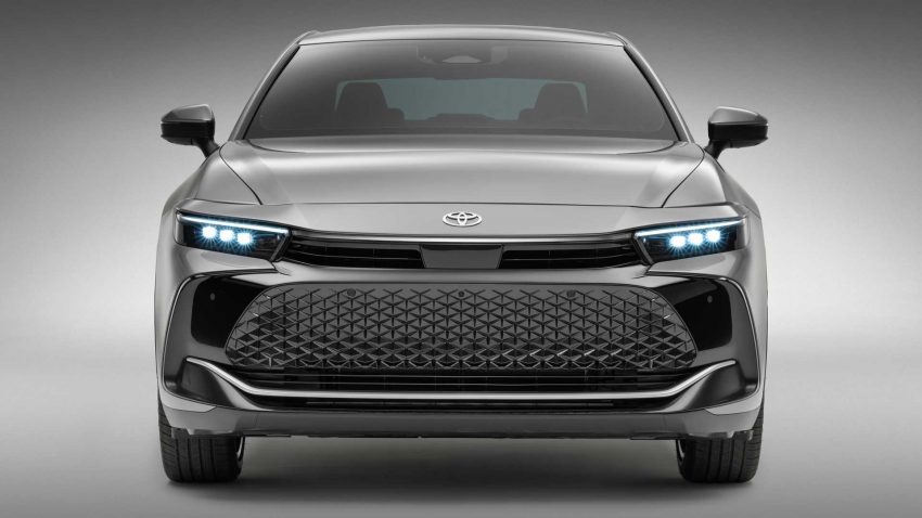 阔别多年回归！第十六代 Toyota Crown 跨界版全球首发！Sedan、SUV 等概念车齐登场；Crown 重新定位成子品牌 187913
