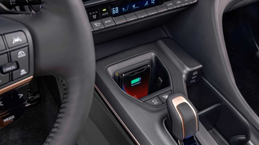 阔别多年回归！第十六代 Toyota Crown 跨界版全球首发！Sedan、SUV 等概念车齐登场；Crown 重新定位成子品牌 187926