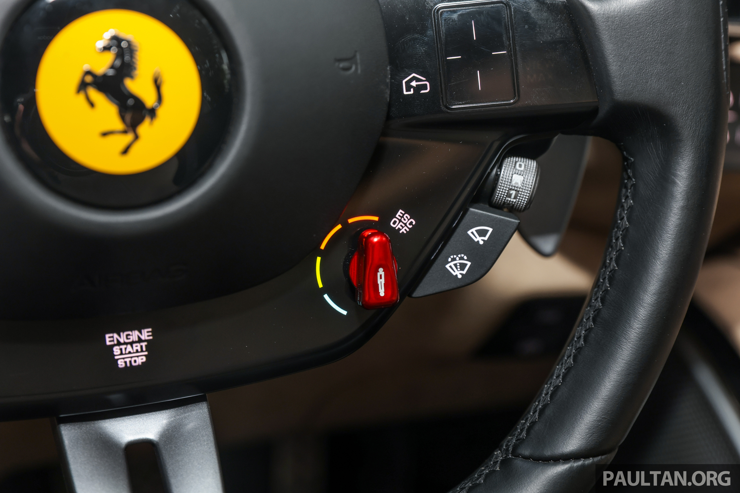 试驾：Ferrari Roma！跃马的全新形态，优雅与运动并重