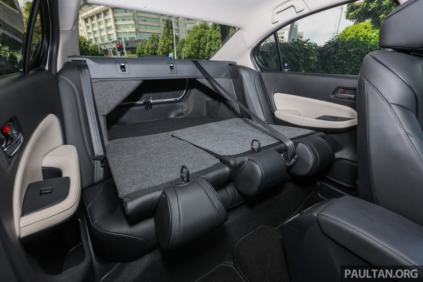 新车对比图集: Honda City 1.5 V vs City Hatchback 1.5 RS e:HEV, 传统四门对比五门掀背, Hybrid对比传统引擎 190297