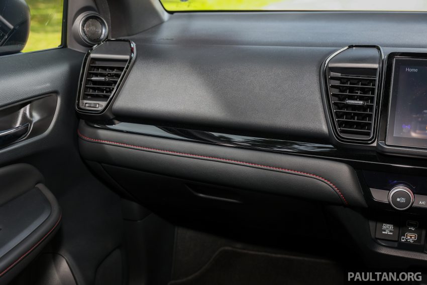 新车对比图集: Honda City 1.5 V vs City Hatchback 1.5 RS e:HEV, 传统四门对比五门掀背, Hybrid对比传统引擎 190176