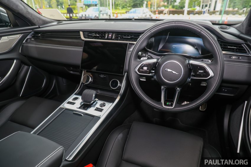 2022 Jaguar XF 小改款新车实拍, 单一等级本地售价49.9万 190406