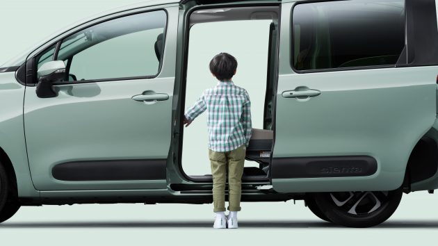 全新 Toyota Sienta 日本开卖5天接超3万订单, 等车7个月