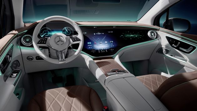 原厂发内装图预告, Mercedes-Benz EQE SUV 十月中发表