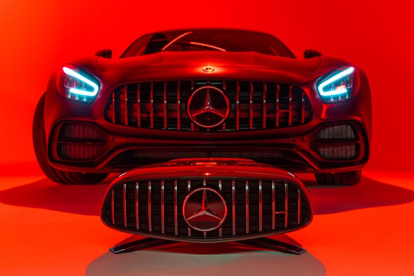 AMG Performance Luxury Audio 一体式有源音箱, 拥 AMG GT 原车排气管与水箱护罩设计, 360度环绕式音效 190985