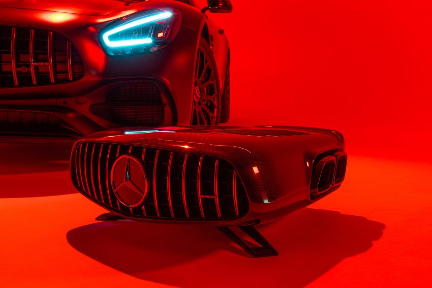 AMG Performance Luxury Audio 一体式有源音箱, 拥 AMG GT 原车排气管与水箱护罩设计, 360度环绕式音效 190987