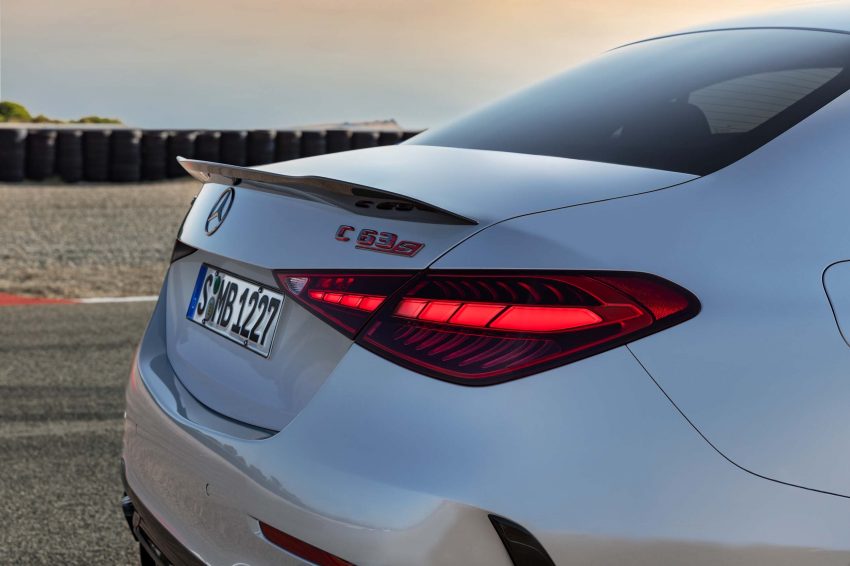 2023 Mercedes-AMG C 63 S E Performance 全球首发, 告别大排量V8引擎, 改搭2.0L四缸引擎PHEV系统, 更强更快 195063