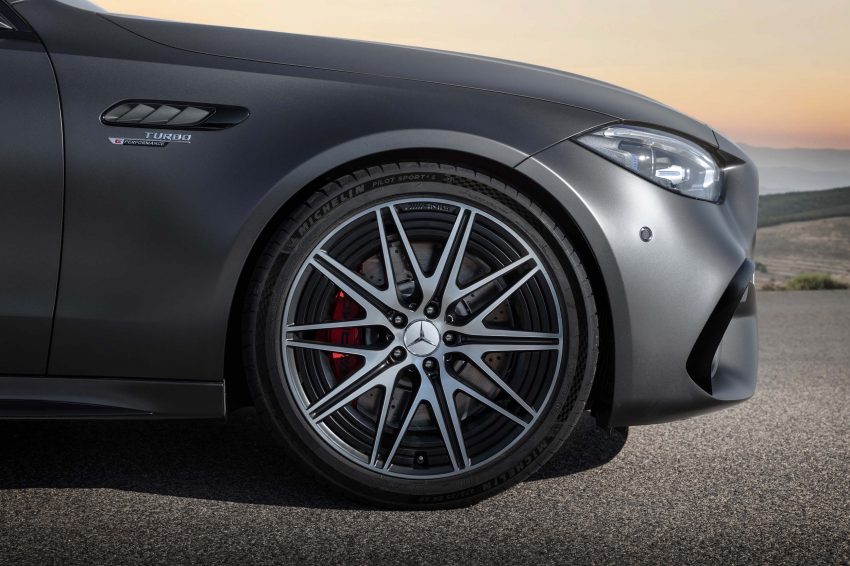 2023 Mercedes-AMG C 63 S E Performance 全球首发, 告别大排量V8引擎, 改搭2.0L四缸引擎PHEV系统, 更强更快 195099
