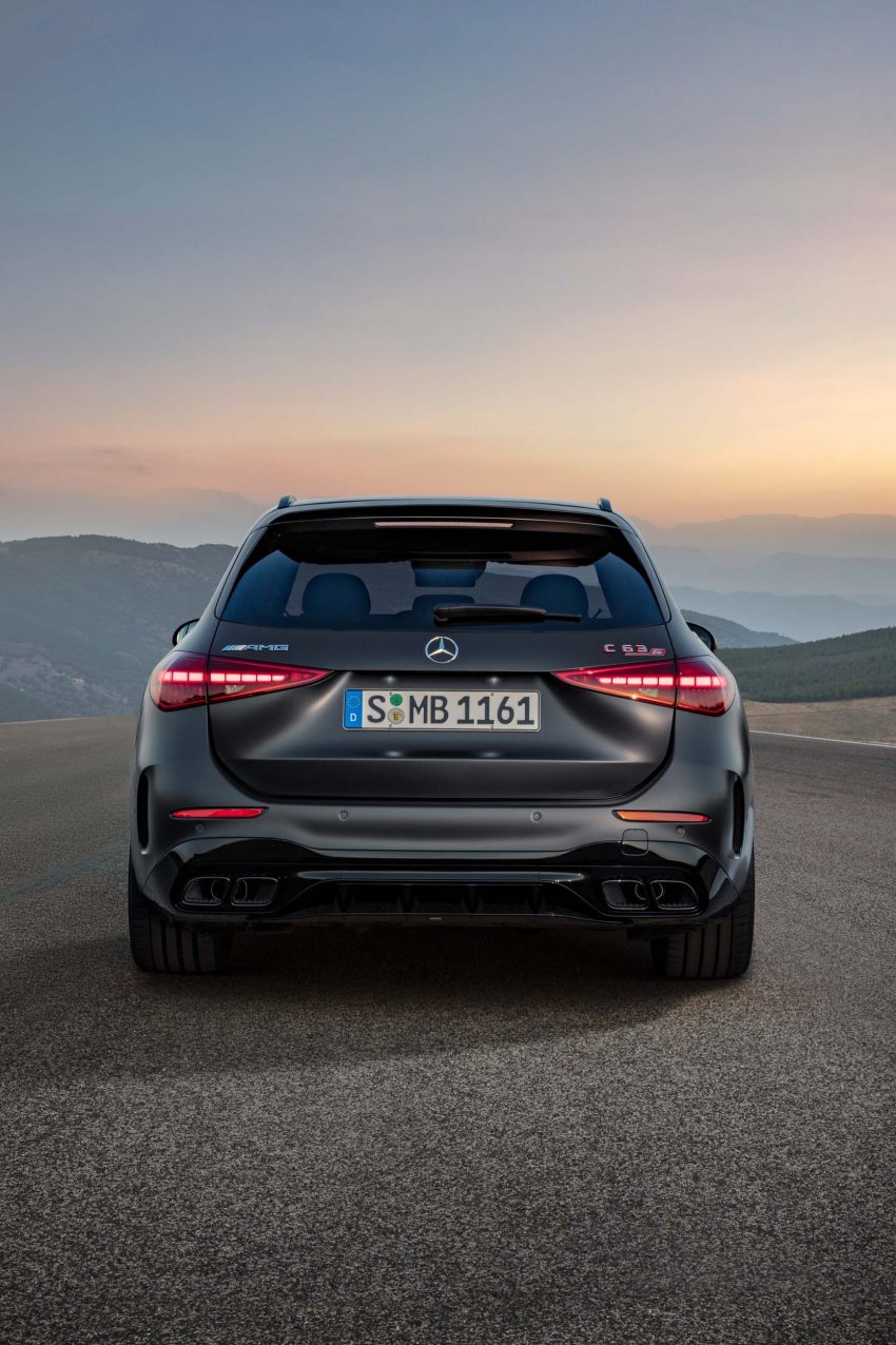 2023 Mercedes-AMG C 63 S E Performance 全球首发, 告别大排量V8引擎, 改搭2.0L四缸引擎PHEV系统, 更强更快 195112