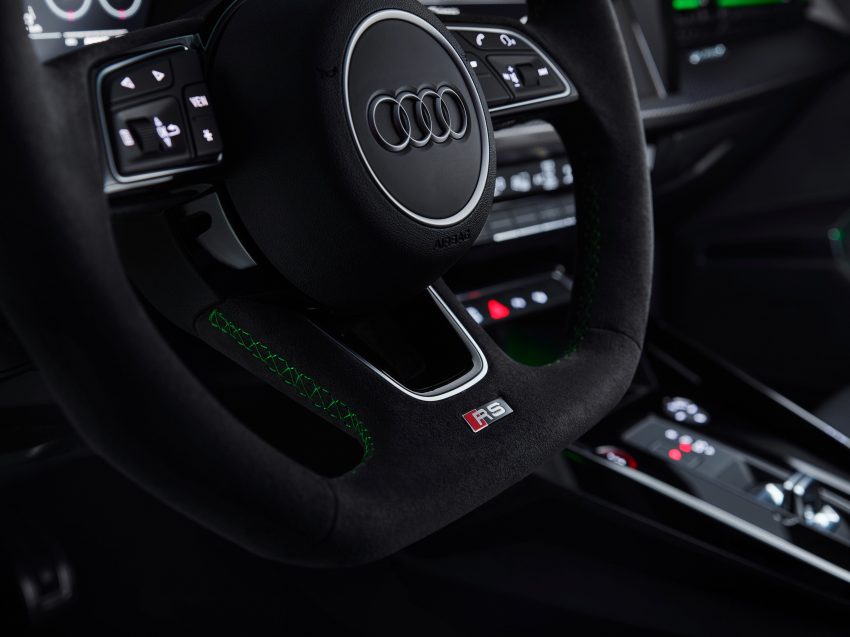 Audi RS3 Sedan 本地开放新车预订, 2.5L五缸涡轮增压引擎, 400匹马力500Nm扭力, 3.8秒破百, 预估价介于65到75万 197394
