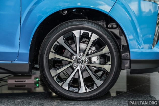 2022 Toyota Veloz vs Perodua Alza 差异对比照片逐个看