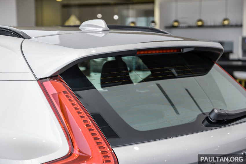 2023年式小更新版 Volvo XC40 登陆本地市场, 分为B5 Mild Hybrid与T5 PHEV两种版本, 价格皆小涨同为26.9万 199726
