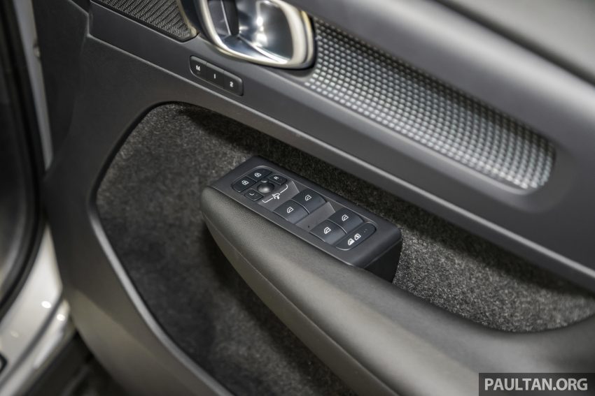 2023年式小更新版 Volvo XC40 登陆本地市场, 分为B5 Mild Hybrid与T5 PHEV两种版本, 价格皆小涨同为26.9万 199753