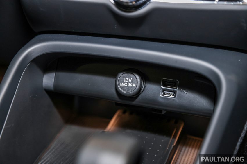 2023年式小更新版 Volvo XC40 登陆本地市场, 分为B5 Mild Hybrid与T5 PHEV两种版本, 价格皆小涨同为26.9万 199808