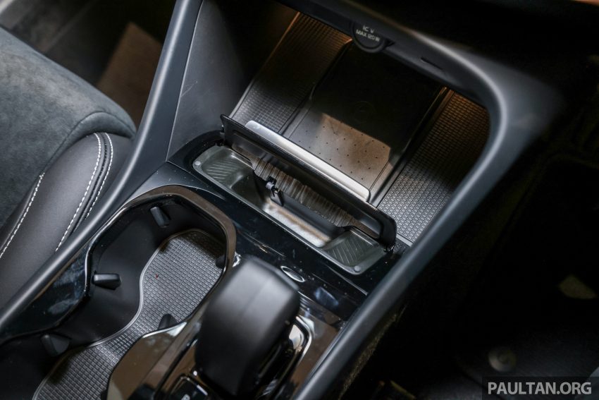 2023年式小更新版 Volvo XC40 登陆本地市场, 分为B5 Mild Hybrid与T5 PHEV两种版本, 价格皆小涨同为26.9万 199810
