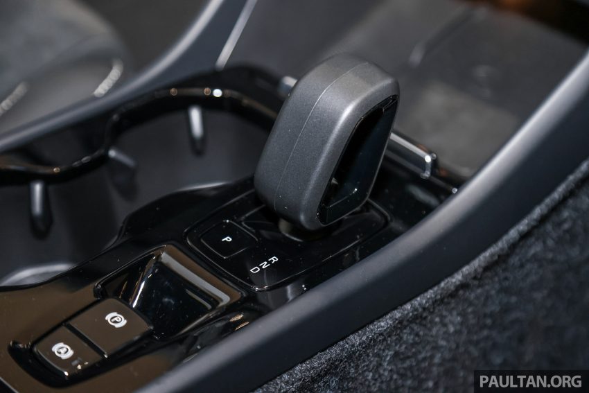 2023年式小更新版 Volvo XC40 登陆本地市场, 分为B5 Mild Hybrid与T5 PHEV两种版本, 价格皆小涨同为26.9万 199811