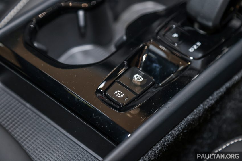 2023年式小更新版 Volvo XC40 登陆本地市场, 分为B5 Mild Hybrid与T5 PHEV两种版本, 价格皆小涨同为26.9万 199812